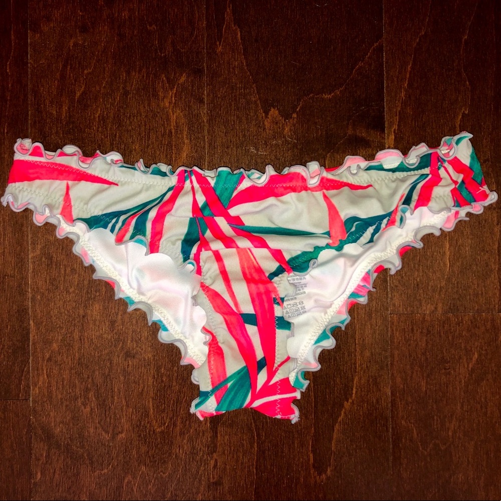 Victoria’s Secret Ruffle Bikini Bottoms XS
